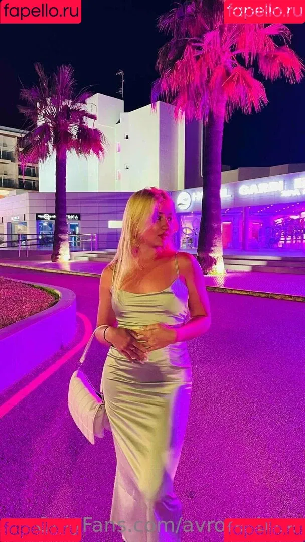 avrora_blue Onlyfans Photo Gallery 