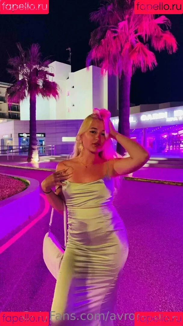avrora_blue Onlyfans Photo Gallery 