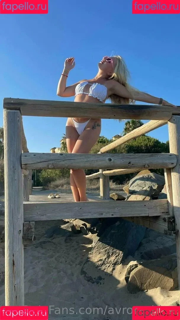 avrora_blue Onlyfans Photo Gallery 