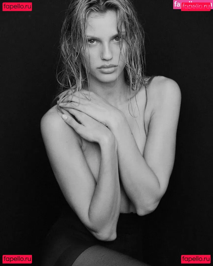 Nibar Madar Onlyfans Photo Gallery 