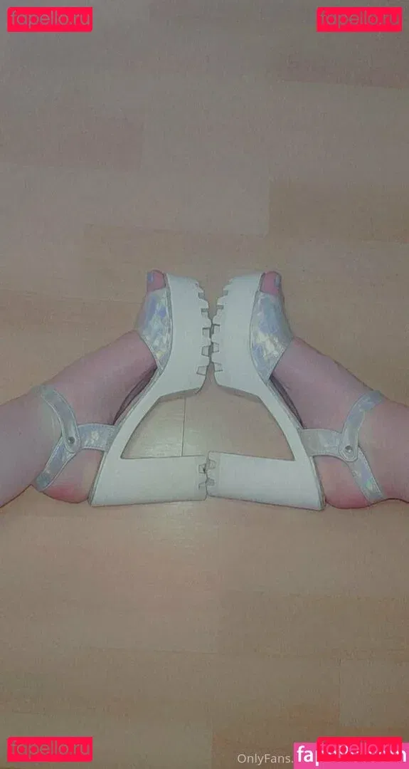 gingergiantess Onlyfans Photo Gallery 