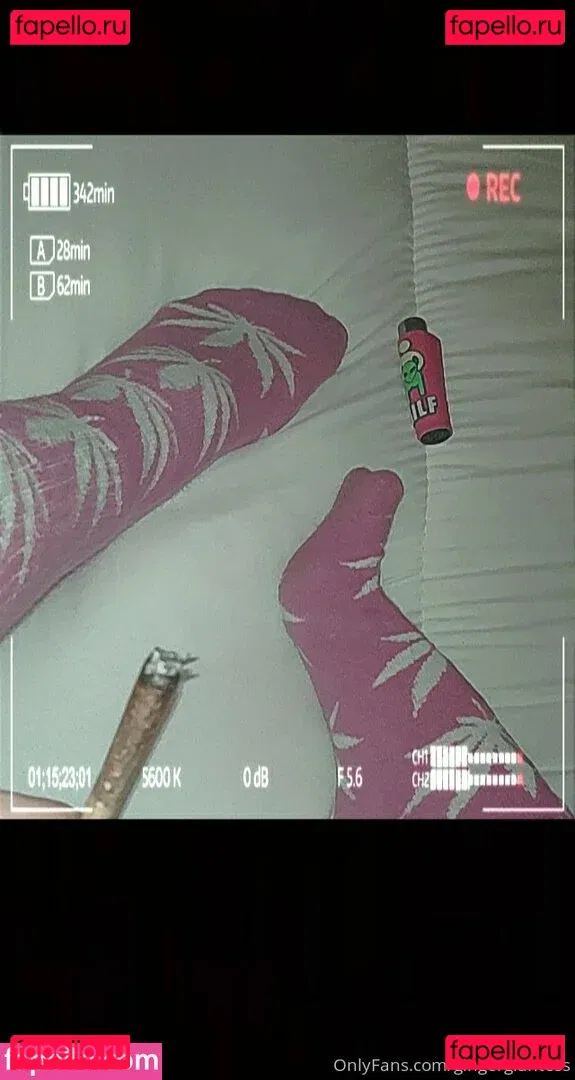 gingergiantess Onlyfans Photo Gallery 