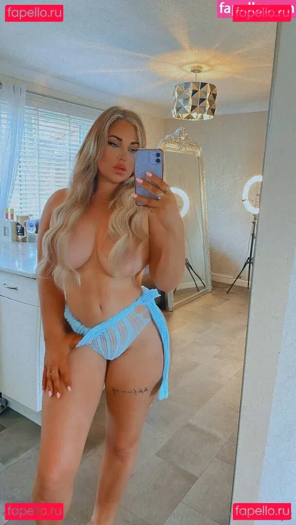 Honeybeeez Onlyfans Photo Gallery 