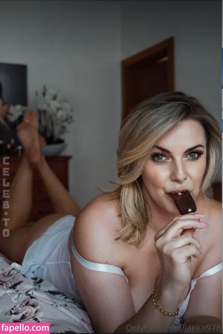 jen_k Onlyfans Photo Gallery 