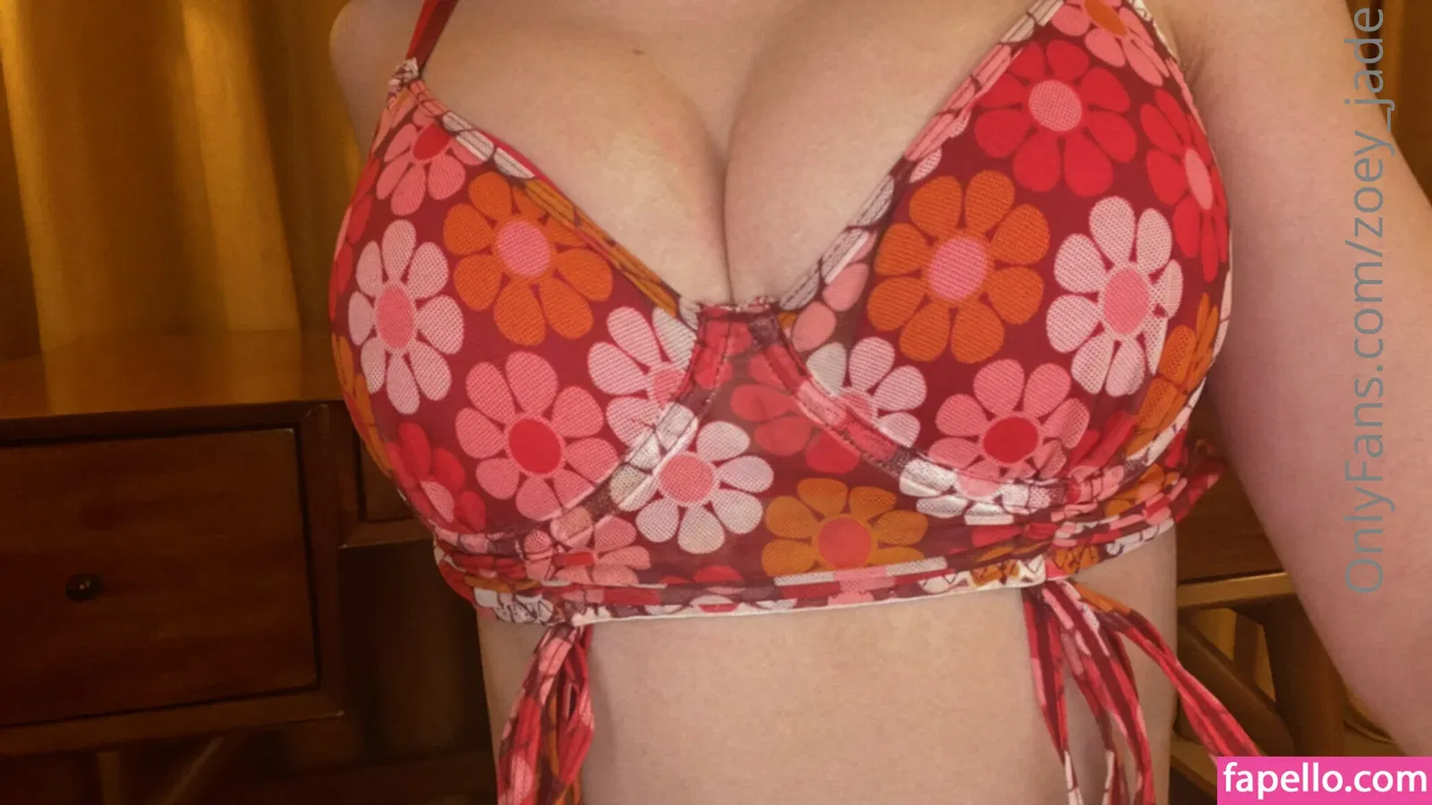 Zoey_Jade Onlyfans Photo Gallery 