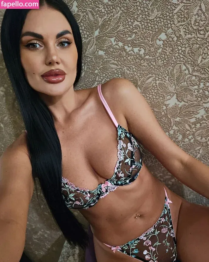 Thibisova Onlyfans Photo Gallery 