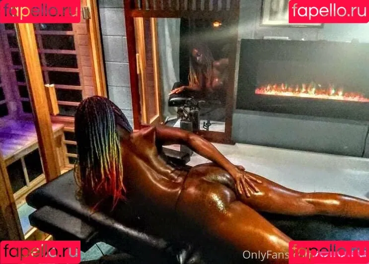ms.red77 Onlyfans Photo Gallery 