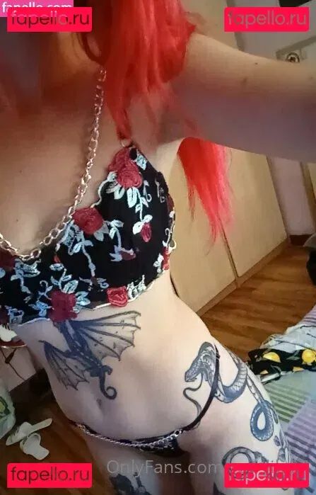 Red Lily Onlyfans Photo Gallery 