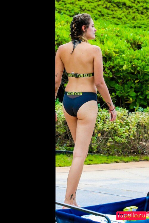 Paris Hill Nude Onlyfans Photo 16