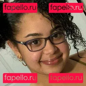 yomyareolas Onlyfans Photo Gallery 