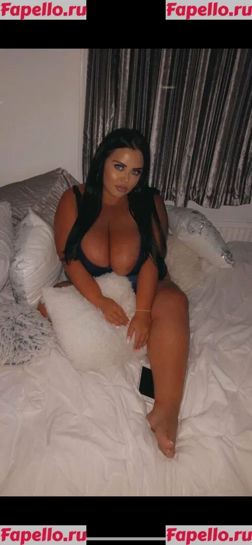 curvykb Onlyfans Photo Gallery 