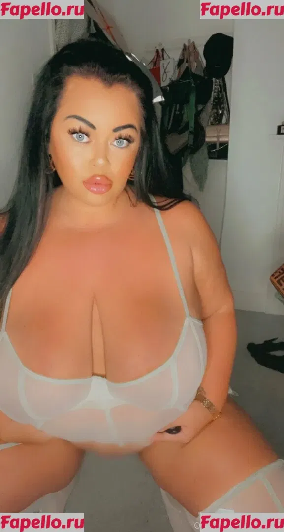 curvykb Onlyfans Photo Gallery 