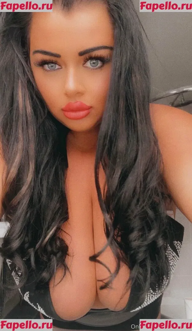 curvykb Onlyfans Photo Gallery 