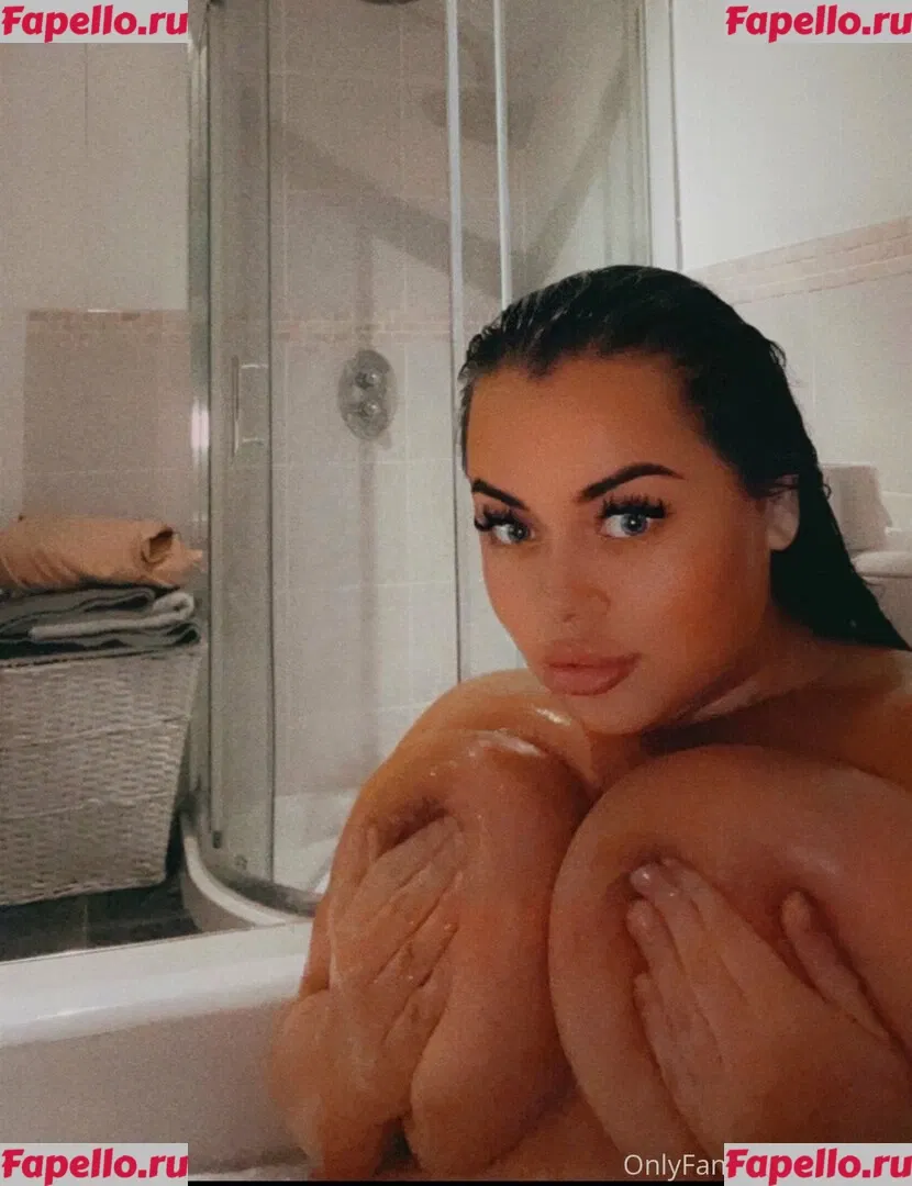 curvykb Onlyfans Photo Gallery 