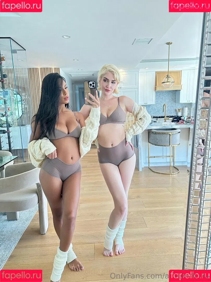 Autumn Falls Onlyfans Photo Gallery 