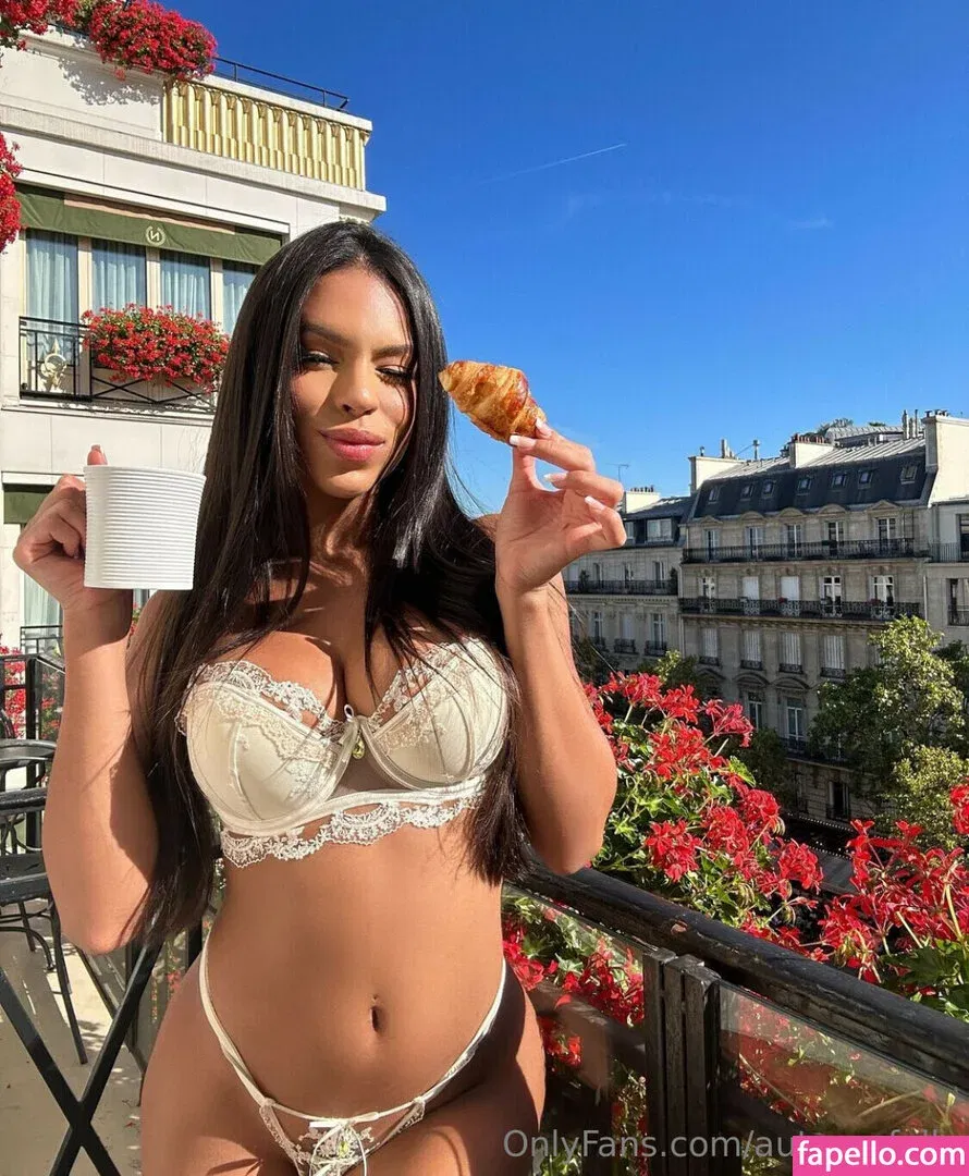 Autumn Falls Onlyfans Photo Gallery 