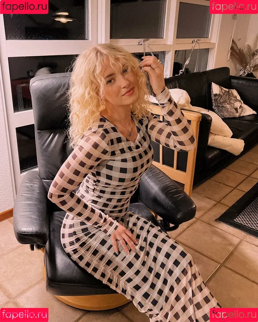 Mimi Lintrup Onlyfans Photo Gallery 