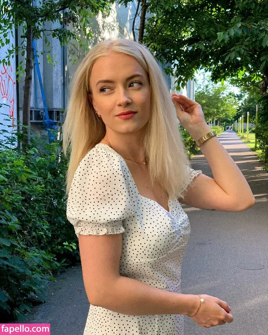 Mimi Lintrup Onlyfans Photo Gallery 