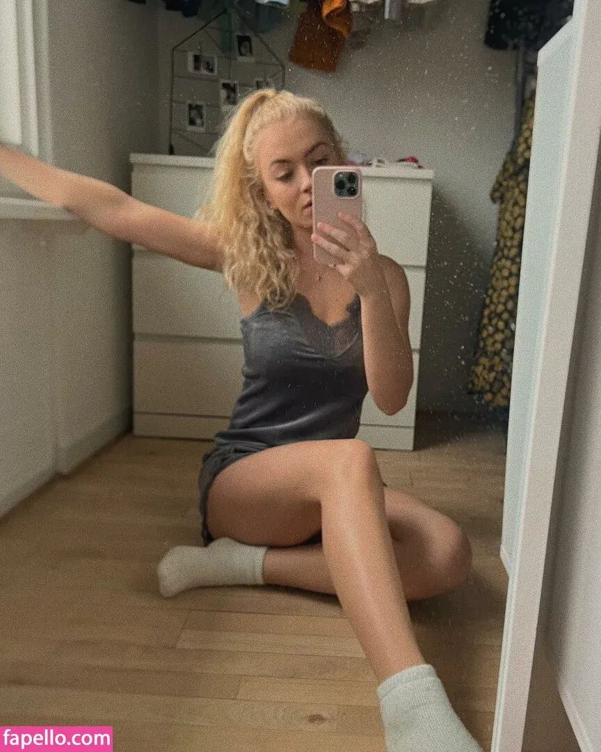 Mimi Lintrup Onlyfans Photo Gallery 