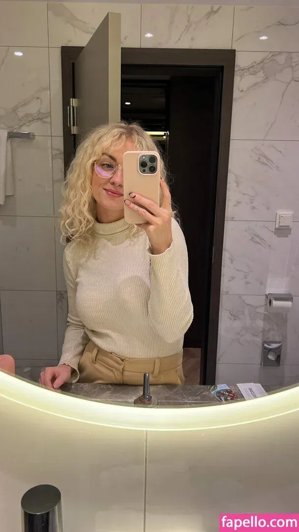 Mimi Lintrup Onlyfans Photo Gallery 