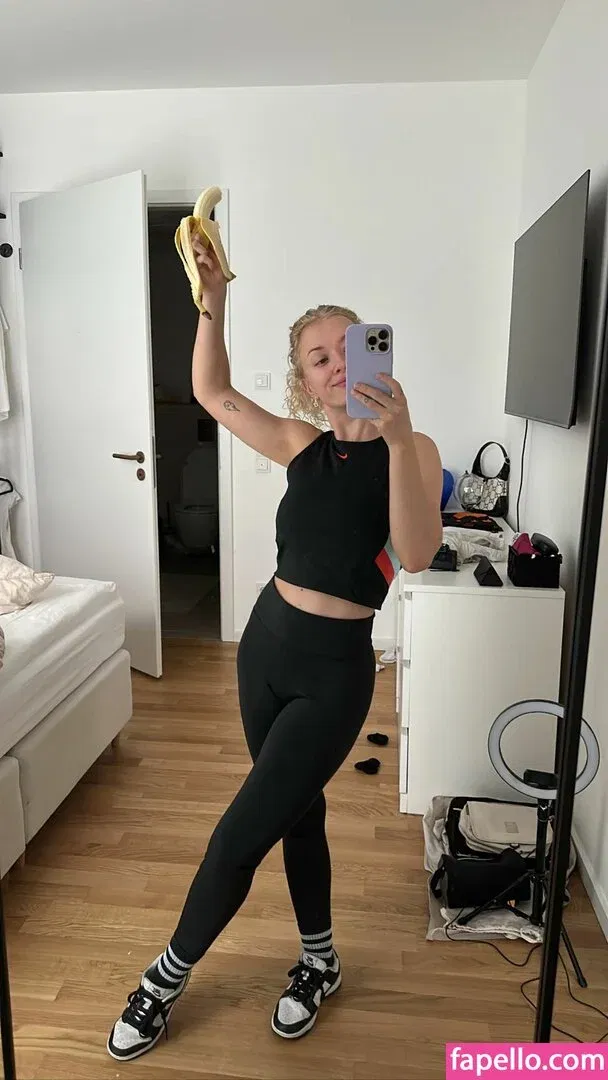 Mimi Lintrup Onlyfans Photo Gallery 