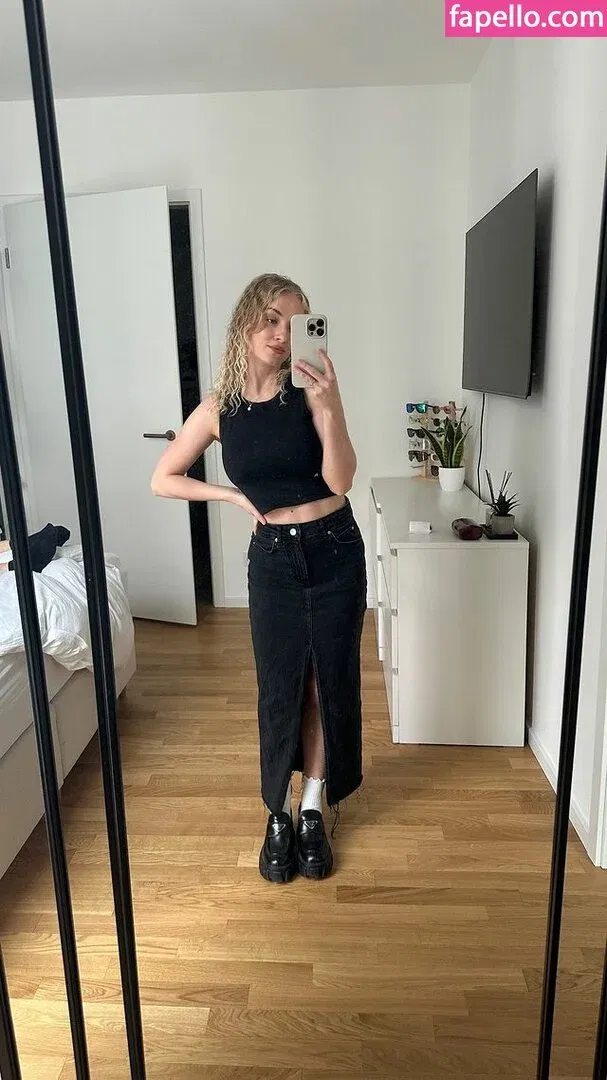 Mimi Lintrup Onlyfans Photo Gallery 