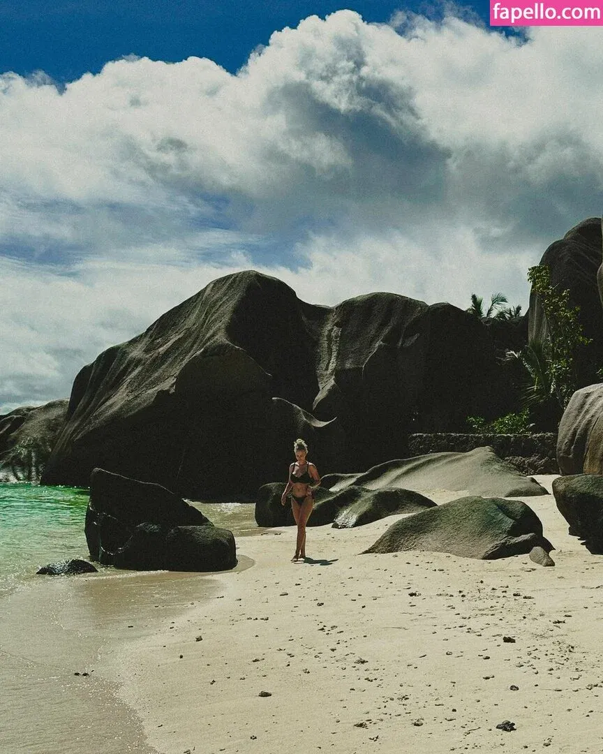 Mimi Lintrup Onlyfans Photo Gallery 