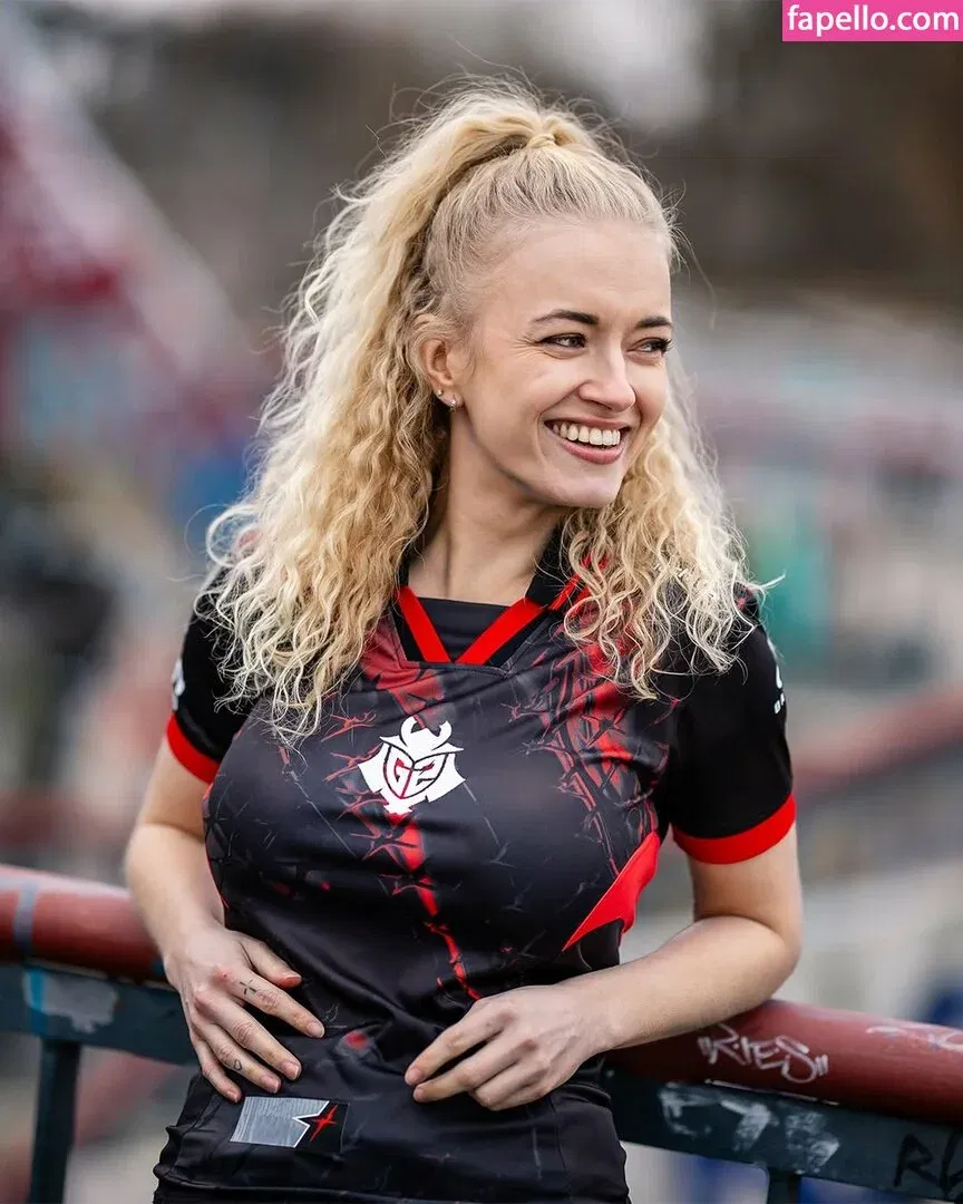 Mimi Lintrup Onlyfans Photo Gallery 