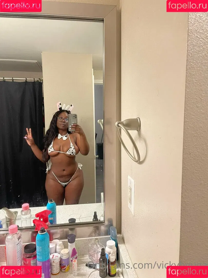 vickyhyuga Onlyfans Photo Gallery 