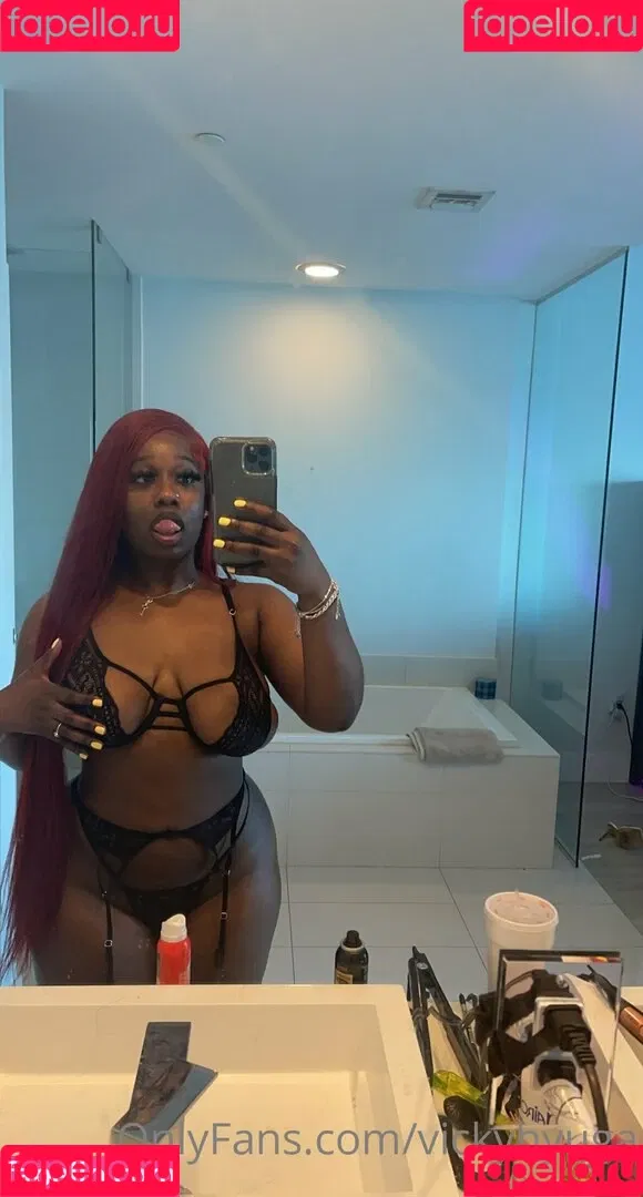 vickyhyuga Onlyfans Photo Gallery 