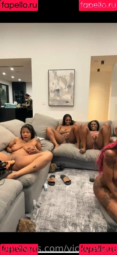 vickyhyuga Onlyfans Photo Gallery 