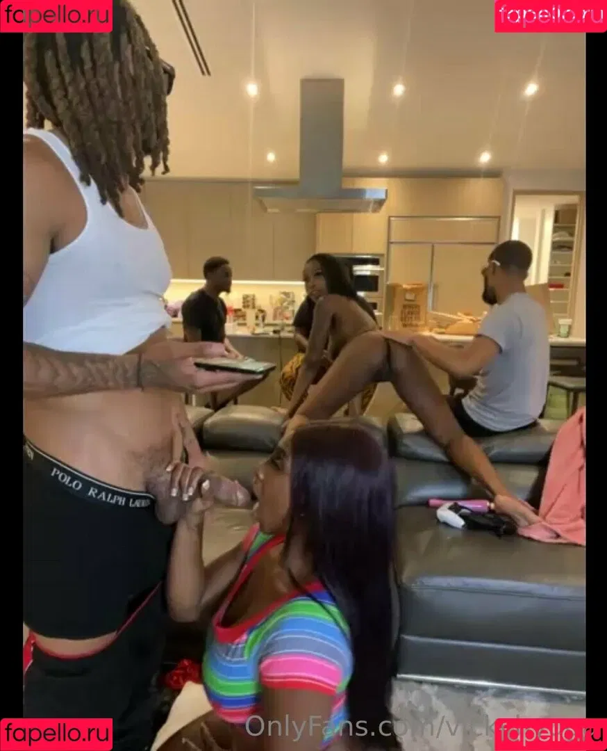 vickyhyuga Onlyfans Photo Gallery 