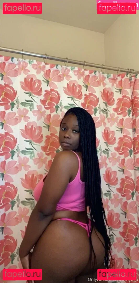 vickyhyuga Onlyfans Photo Gallery 