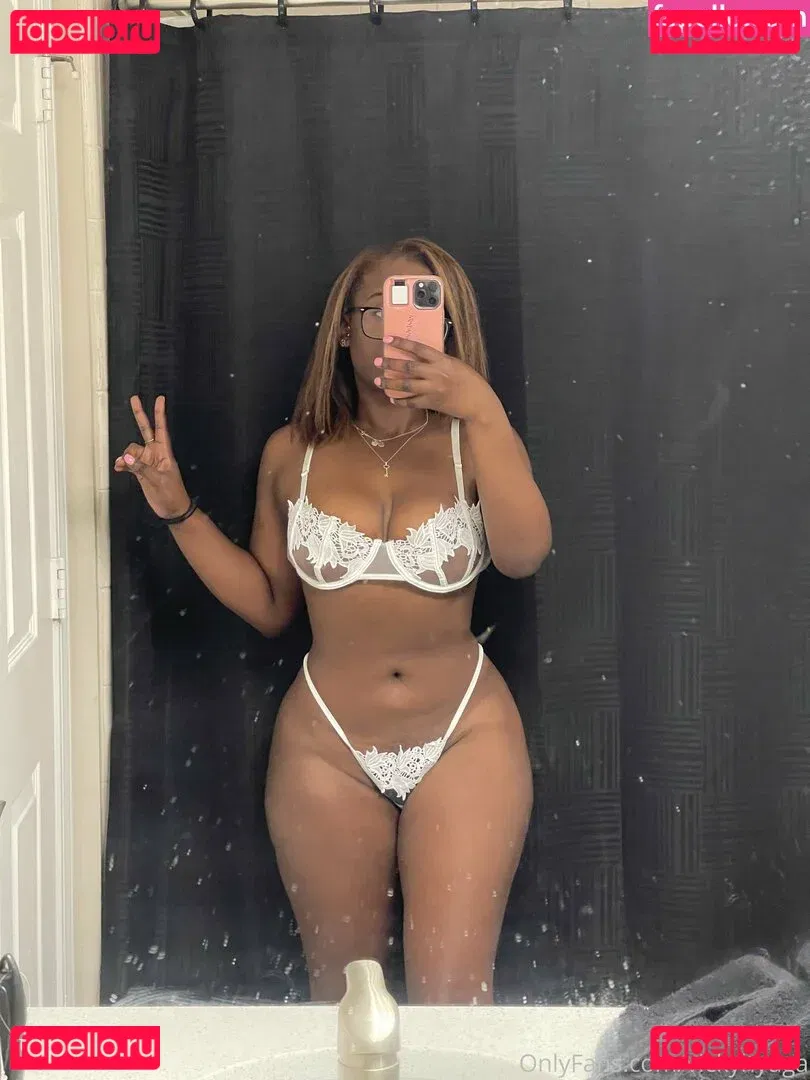 vickyhyuga Onlyfans Photo Gallery 