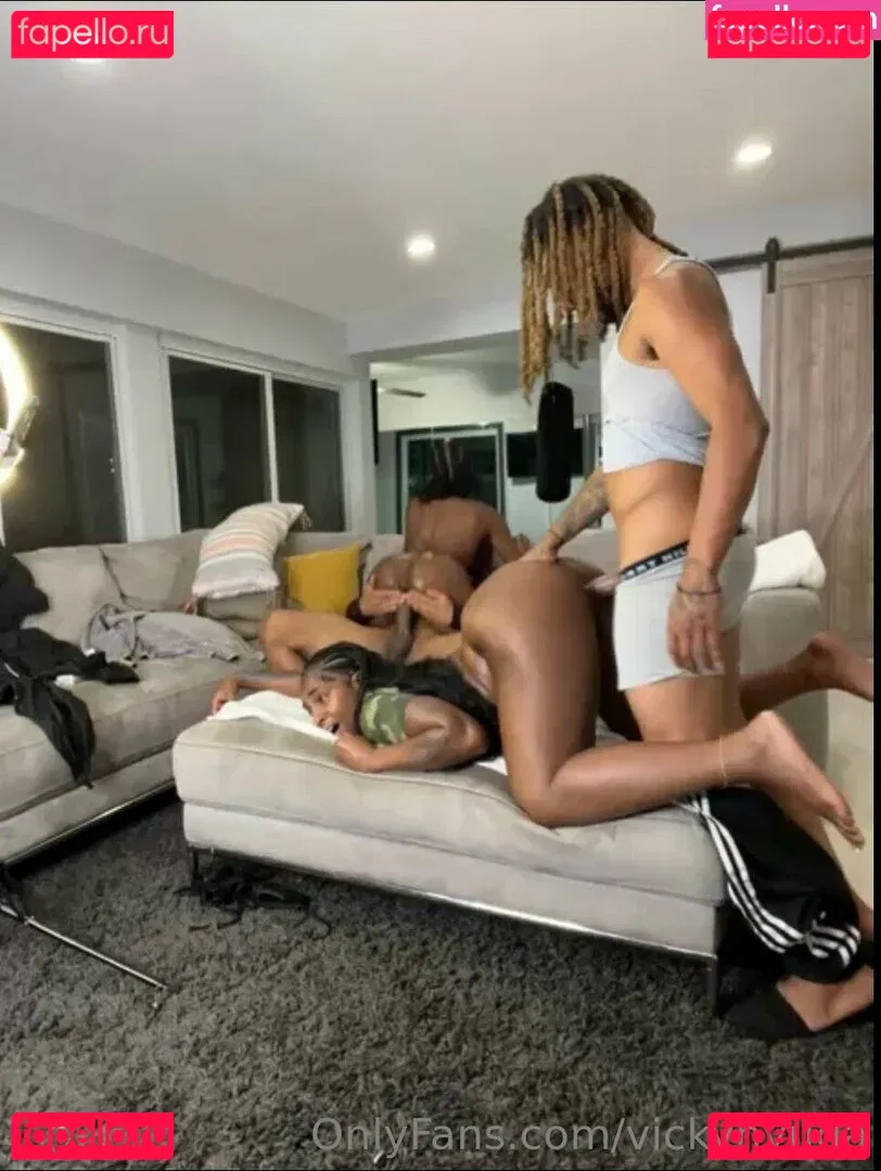 vickyhyuga Onlyfans Photo Gallery 