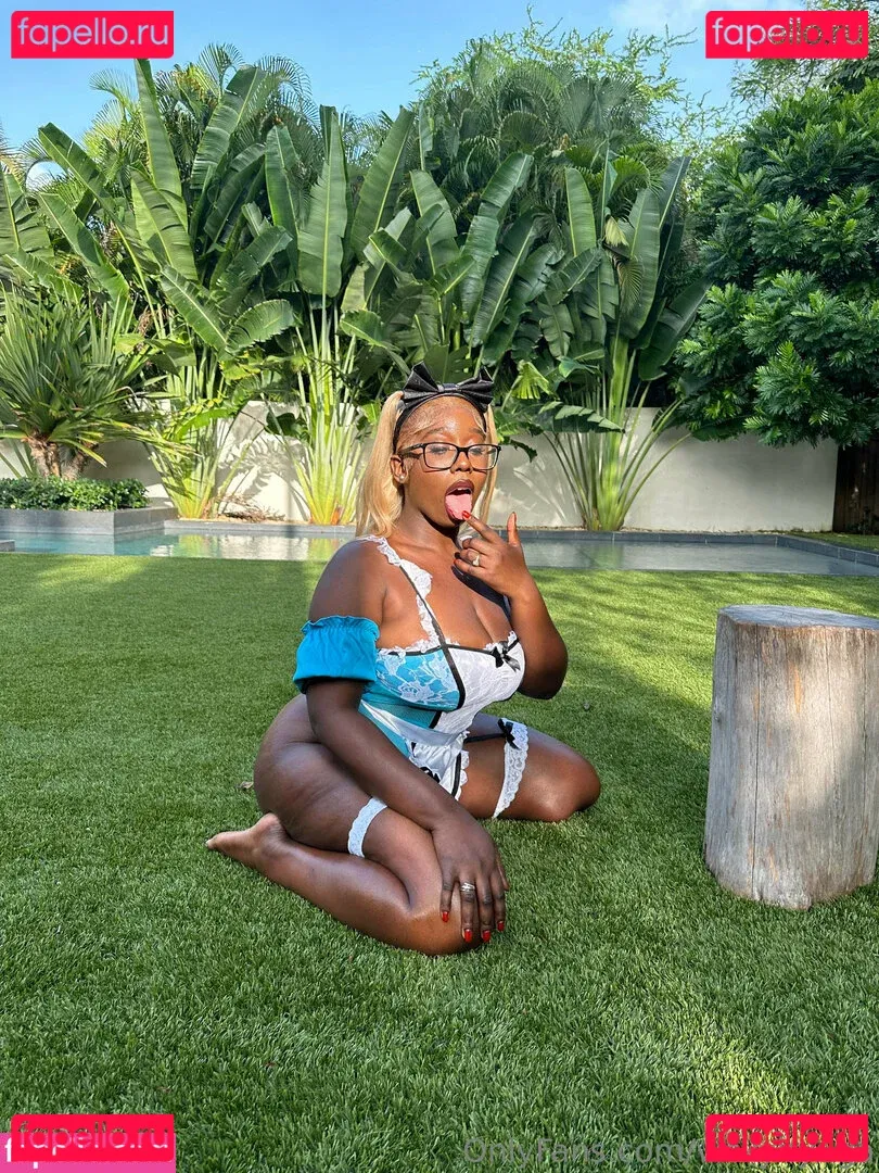 vickyhyuga Onlyfans Photo Gallery 