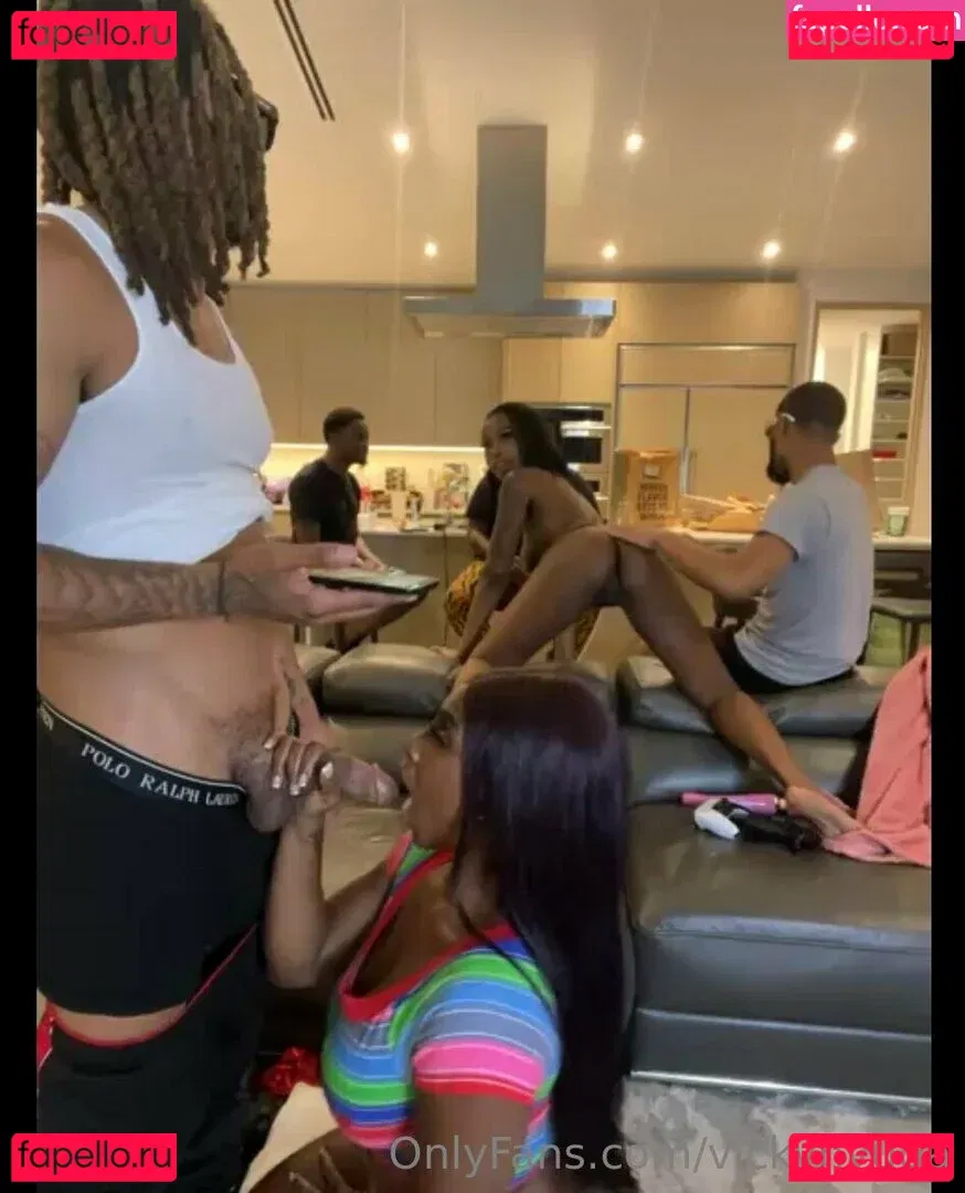 vickyhyuga Onlyfans Photo Gallery 