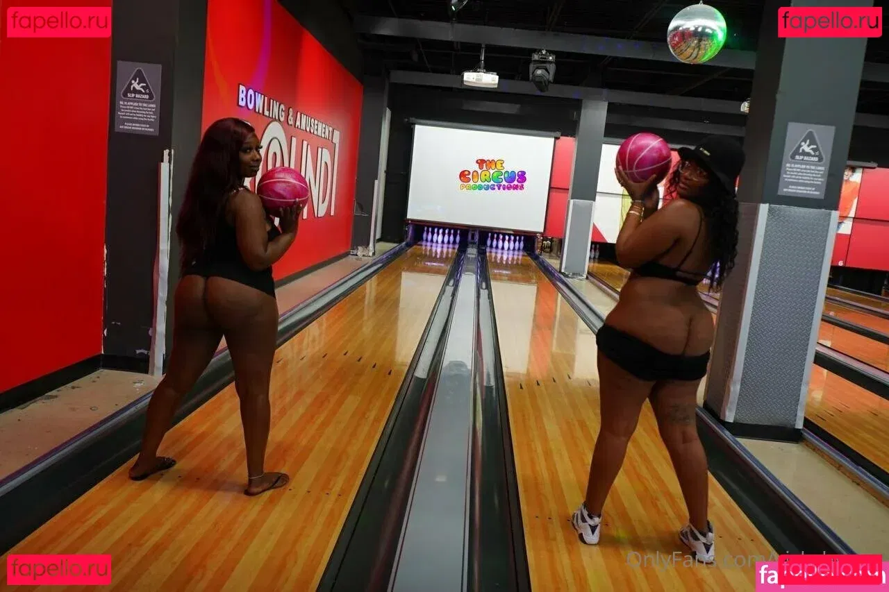 vickyhyuga Onlyfans Photo Gallery 