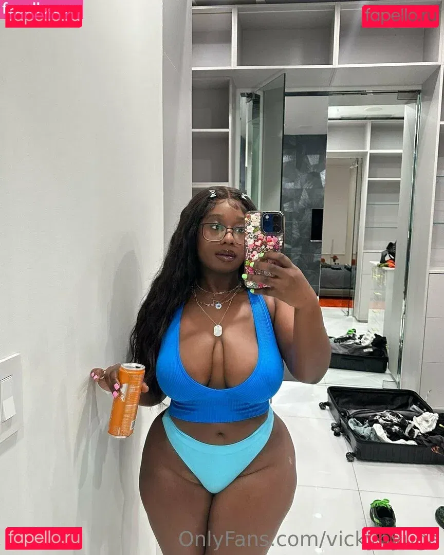 vickyhyuga Onlyfans Photo Gallery 