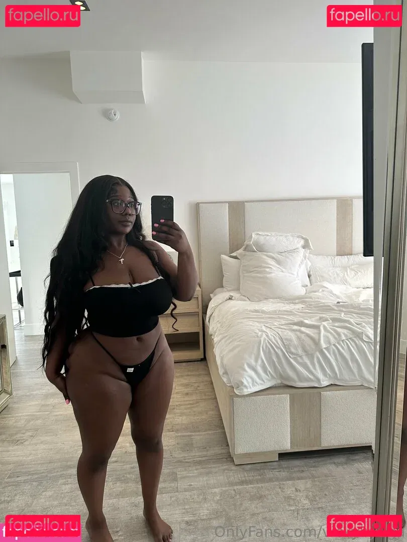 vickyhyuga Onlyfans Photo Gallery 