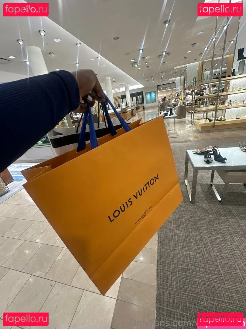 vickyhyuga Onlyfans Photo Gallery 