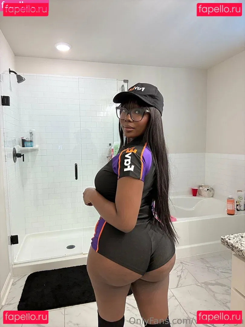 vickyhyuga Onlyfans Photo Gallery 