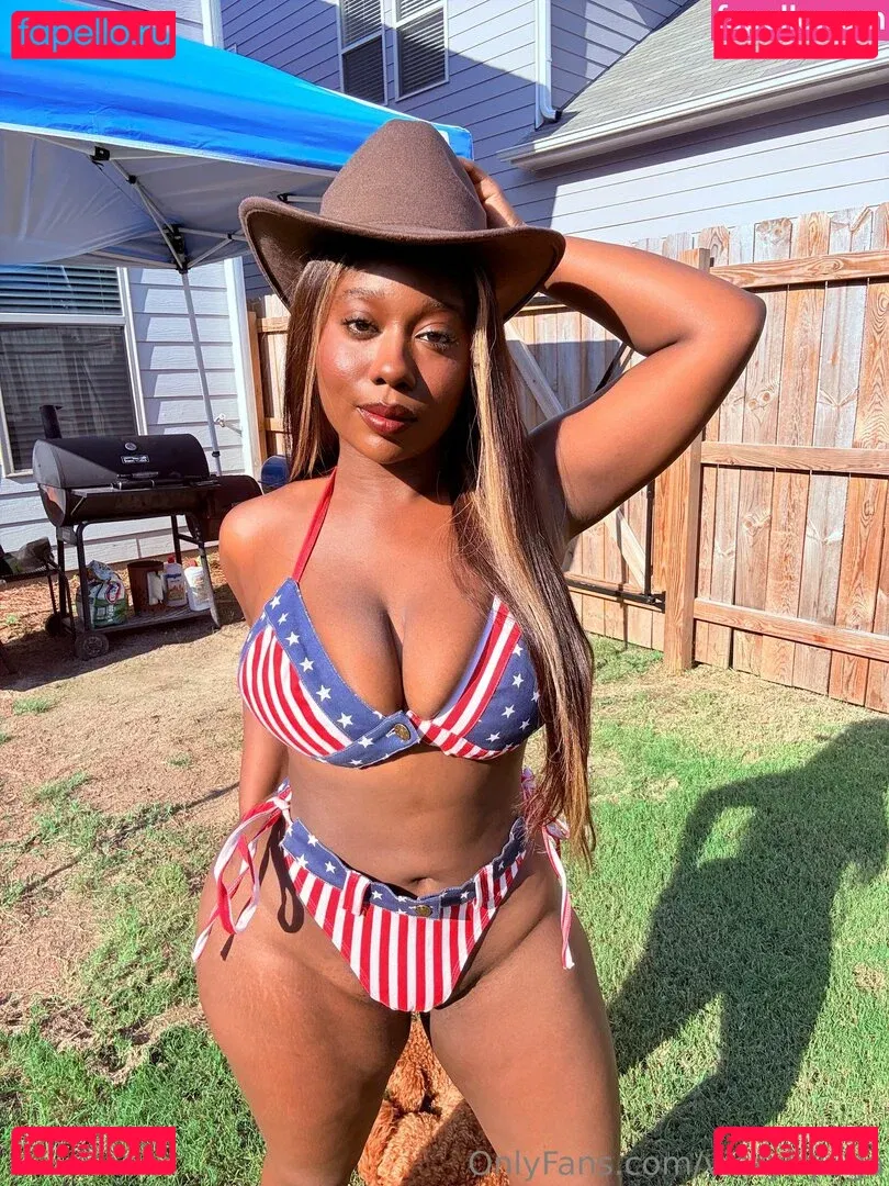 vickyhyuga Onlyfans Photo Gallery 