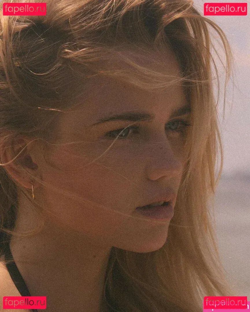 oliviaabonn Onlyfans Photo Gallery 