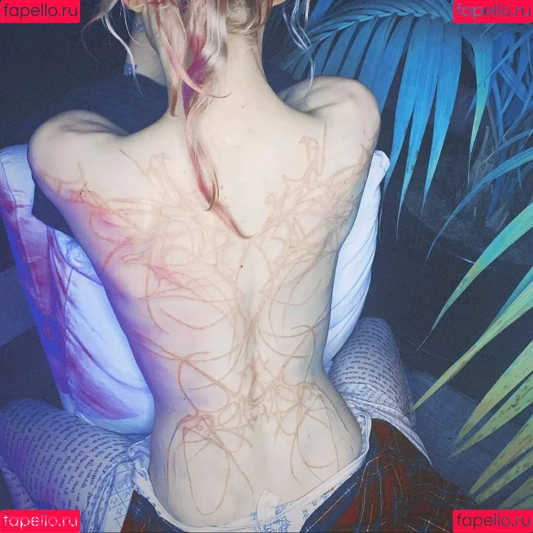 Grimes Onlyfans Photo Gallery 