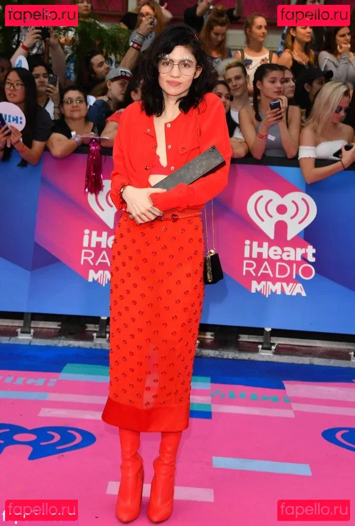 Grimes Onlyfans Photo Gallery 