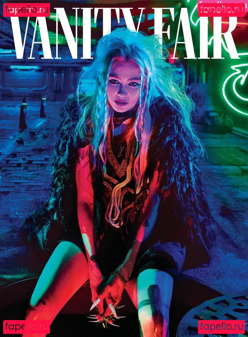 Grimes Onlyfans Photo Gallery 