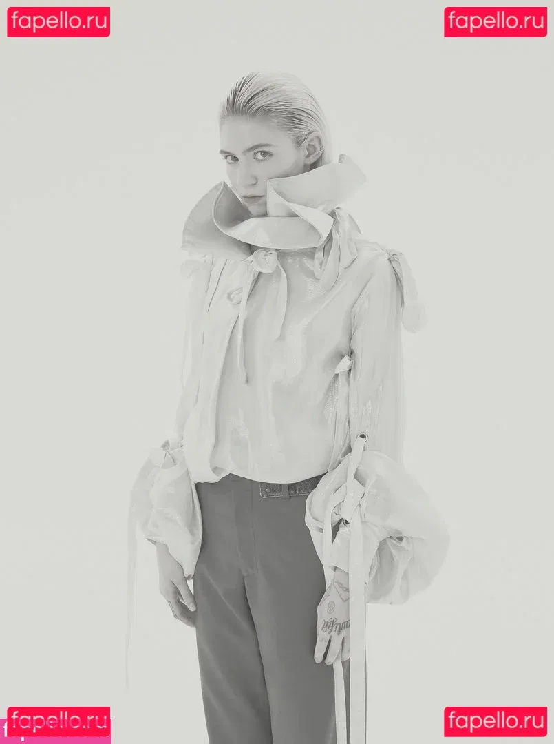 Grimes Onlyfans Photo Gallery 