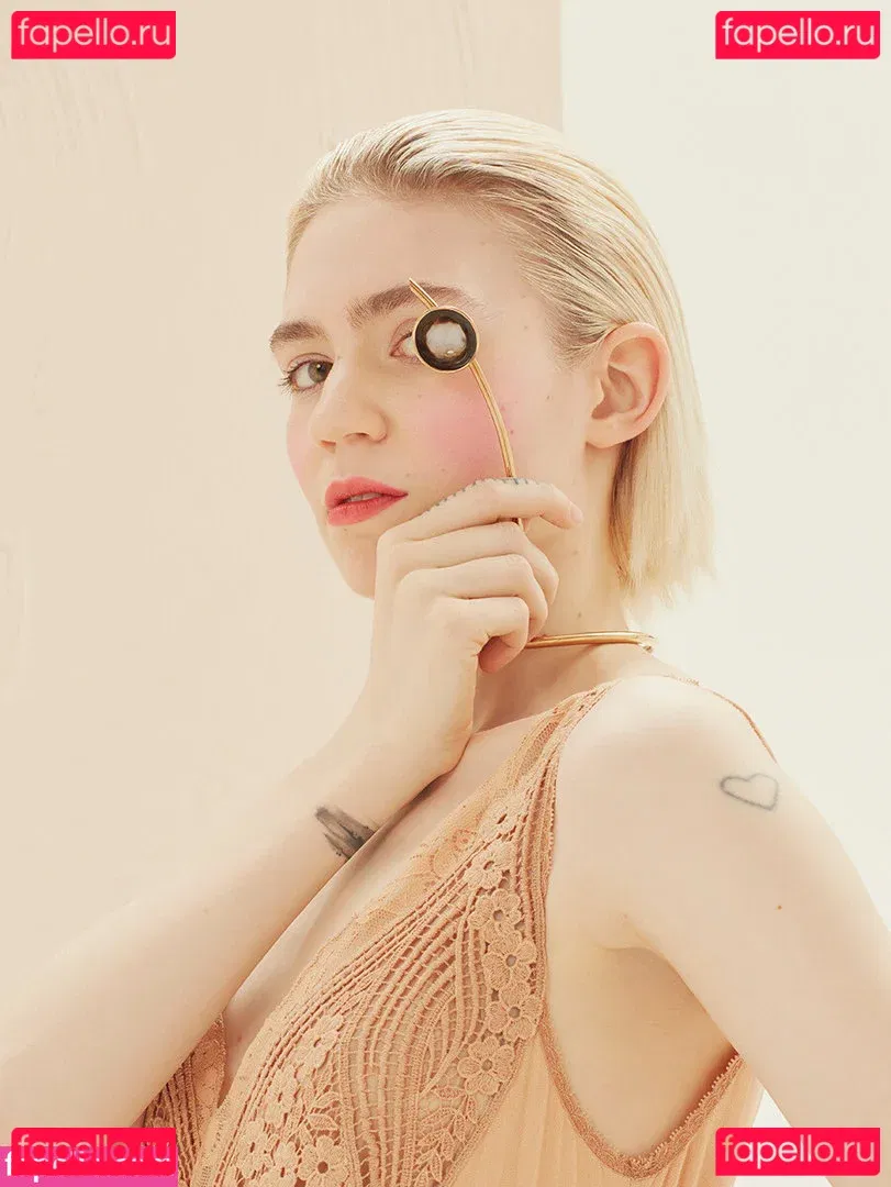 Grimes Onlyfans Photo Gallery 