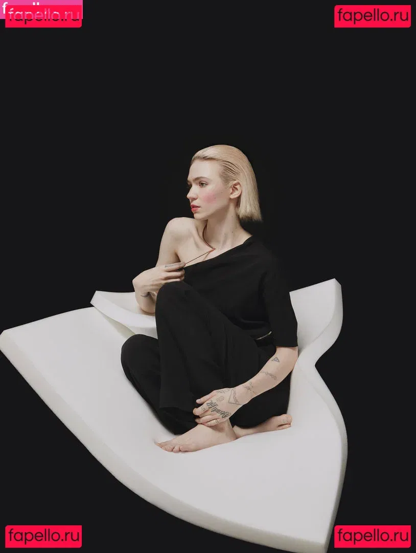 Grimes Onlyfans Photo Gallery 